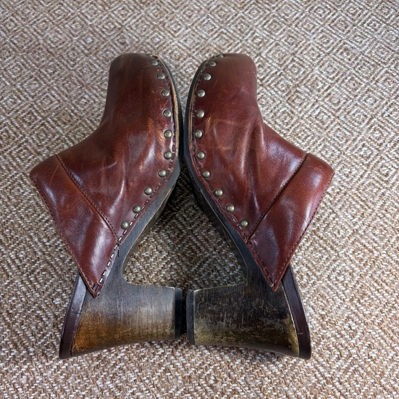 Dansko Rae Women’s Brown Leather Studded Heels Clogs Sz 38 US 7.5-8 Boho Grunge - Picture 16 of 16